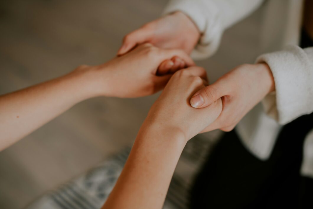 How to Help a Loved One Addicted to Opiates